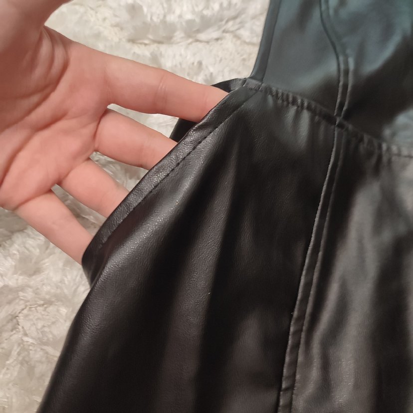 Siyah Deri Kadın Askılı Midi Elbise - Görsel 5