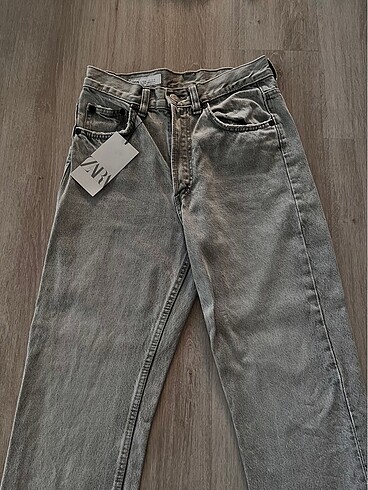 Zara Mom Jean