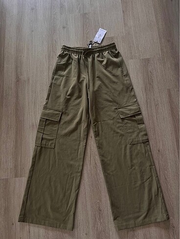 Stradivarius Stardi Pantolon