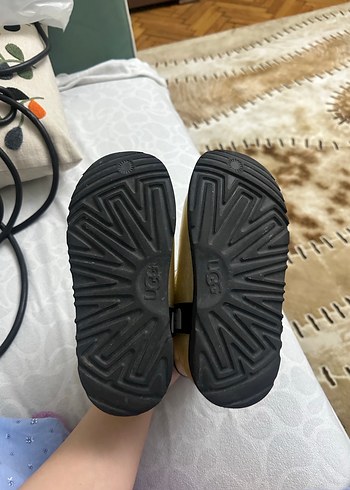 UGG kız çocuk Beyaz Parlak Dolgu Topuk Bot - Görsel 5