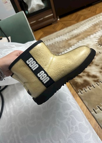 UGG kız çocuk Beyaz Parlak Dolgu Topuk Bot - Görsel 3