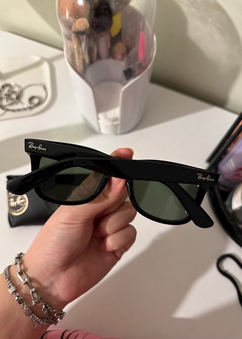 Ray-Ban Siyah Parlak Klasik Kadın Güneş Gözlüğü - Görsel 4