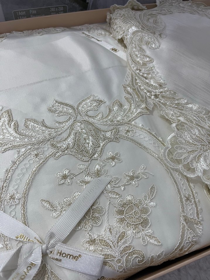 Krem yatak örtüsü - Görsel 3