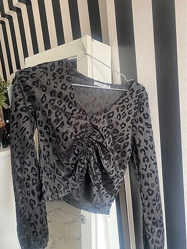 Leoparlı crop bluz