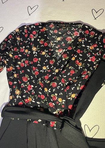 1.50 cm boya uygun V Yaka uzun kollu desenli tulum - Görsel 3