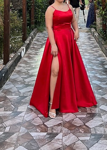 Parlak Kırmızı Uzun Askılı Abiye Elbise 155 boy içim uygun - Görsel 2