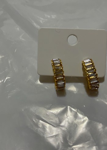 Altın Renk Mini Payetli Küpeler - Görsel 3