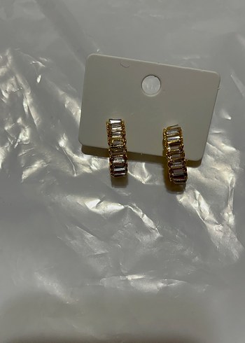 Altın Renk Mini Payetli Küpeler - Görsel 4