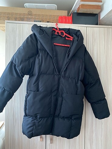 Oversize şişme mont kapüşonlu