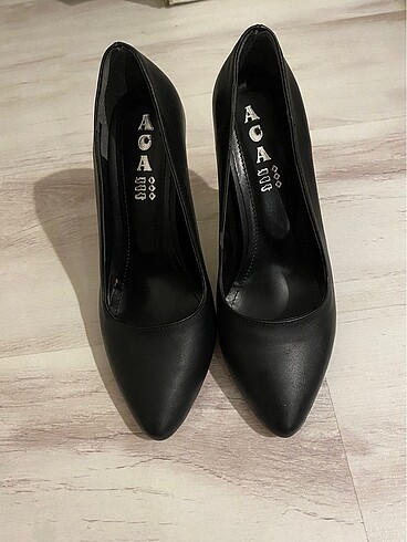 Siyah Klasik Stiletto