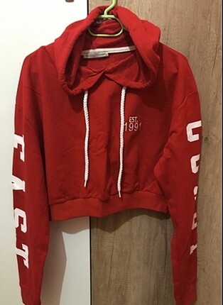 Crop sweatshirt
