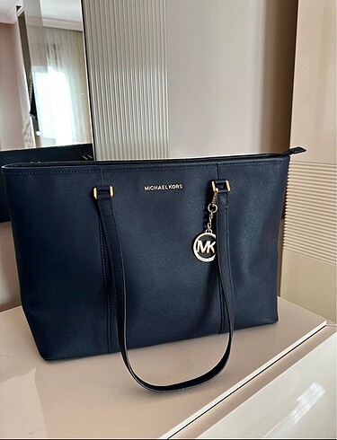 Lacivert Michael kors çanta