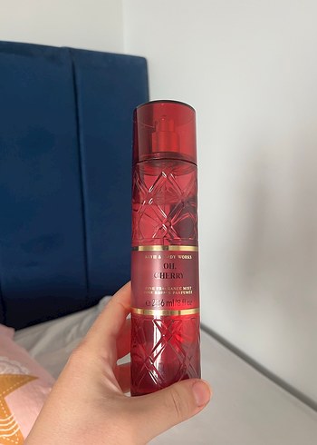 Bath & Body Works Oh, Cherry Kadın Parfümü 236 ml - Görsel 2