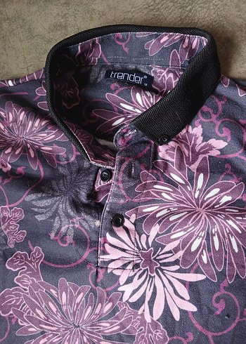 Mor Desenli Kısa Kollu Polo Tişört - Görsel 3