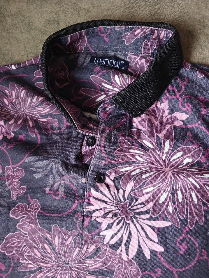 Mor Desenli Kısa Kollu Polo Tişört - Görsel 3