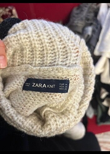 m Beden beyaz Renk Boğazlı yün kazak