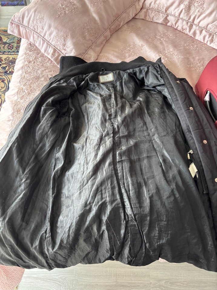 Siyah Düğmeli  Kadın Kışlık Mont - Görsel 2