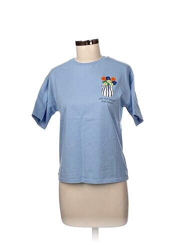 Zara T-shirt %70 İndirimli.