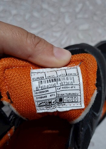 29 Beden Erkek Çocuk Siyah Cırtlı Spor Ayakkabı