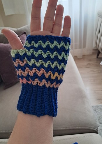 Renkli Örgü Kadın Eldiveni - Görsel 2
