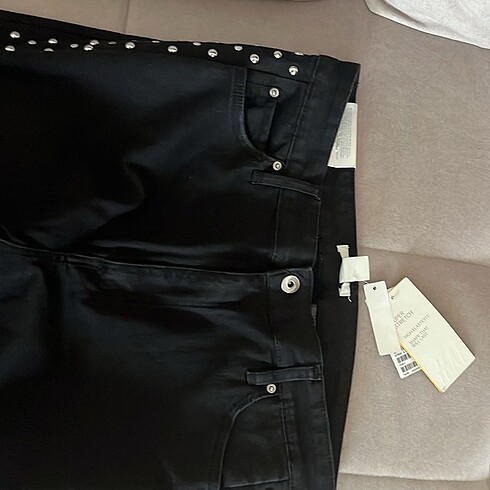 H&M ETİKETLİ 0 H&M SİYAH PANTOLON