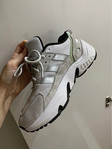 38,5 Beden Adidas spor ayakkabı