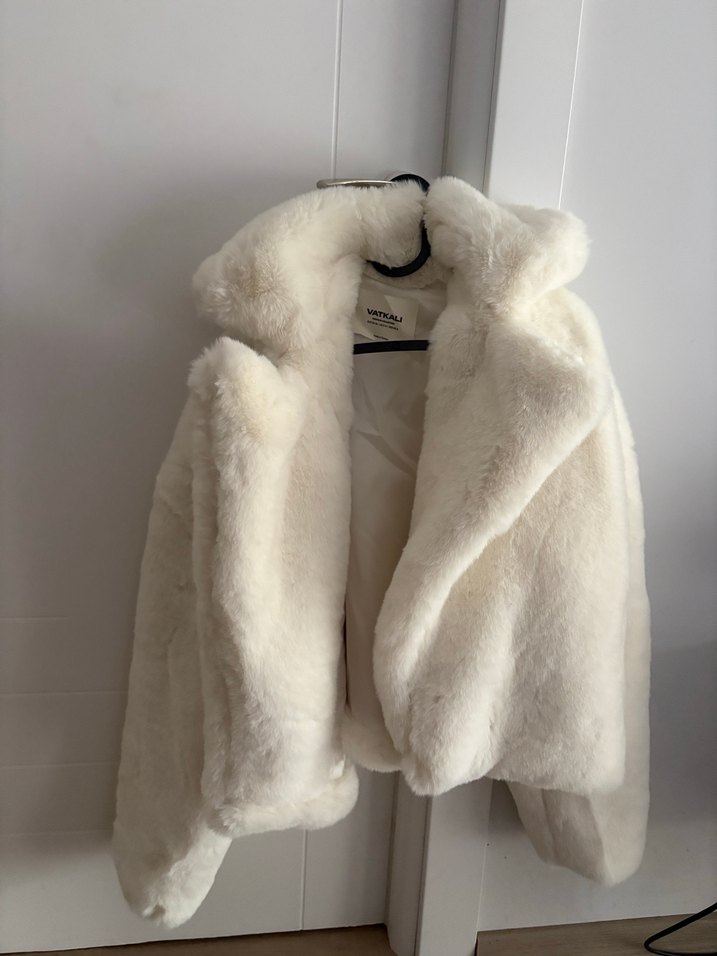 Beyaz Suni Kürk Midi Ceket - Görsel 4