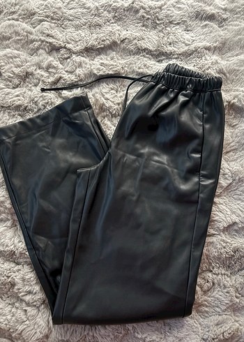 Bershka Gri Kısa Suni Kürk Detaylı Mini Etek - Görsel 2