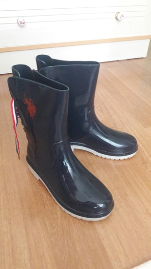 yagmur cizmesi