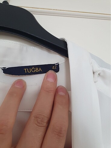42 Beden Tuğba gömlek