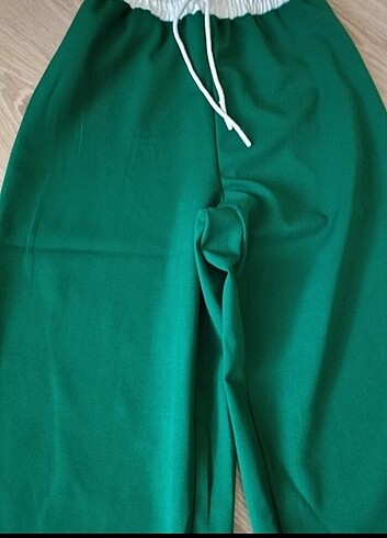 m Beden yeşil Renk Pantolon 