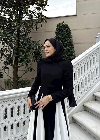 38 Beden Uzun Siyah Beyaz Salaş Elbise