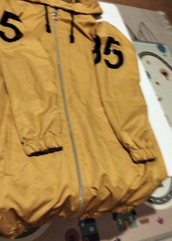 kapşonlu yağmurluk - Görsel 2