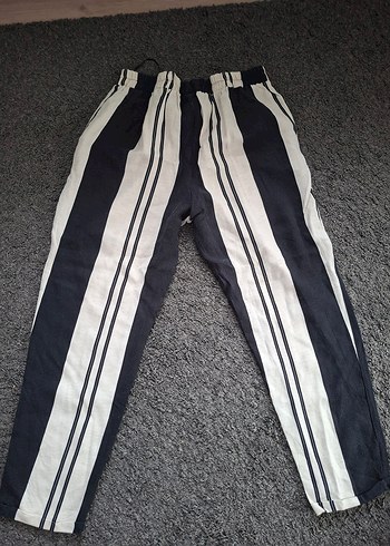 Gri Çizgili Kadın Pliseli Kumaş Pantolon - Görsel 3