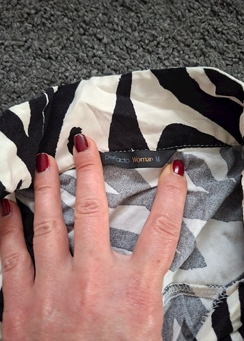 Zebra Desenli Kadın Gömlek - Görsel 2