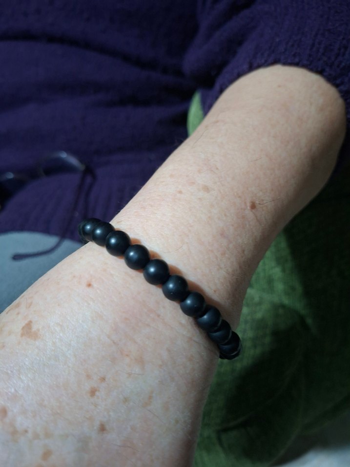 Mat Siyah Boncuklu Minimalist Bileklik - Görsel 2