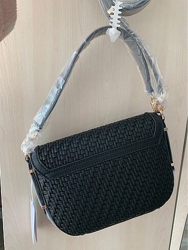 Guess Guess siyah çanta etiketli