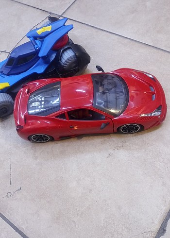 Kırmızı Oyuncak Araba ferrari 458