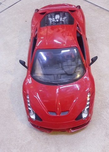 Kırmızı Oyuncak Araba ferrari 458