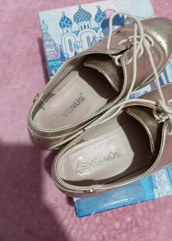 Altın Rengi Deri Dolgu Topuk Kadın Ayakkabı - Görsel 6