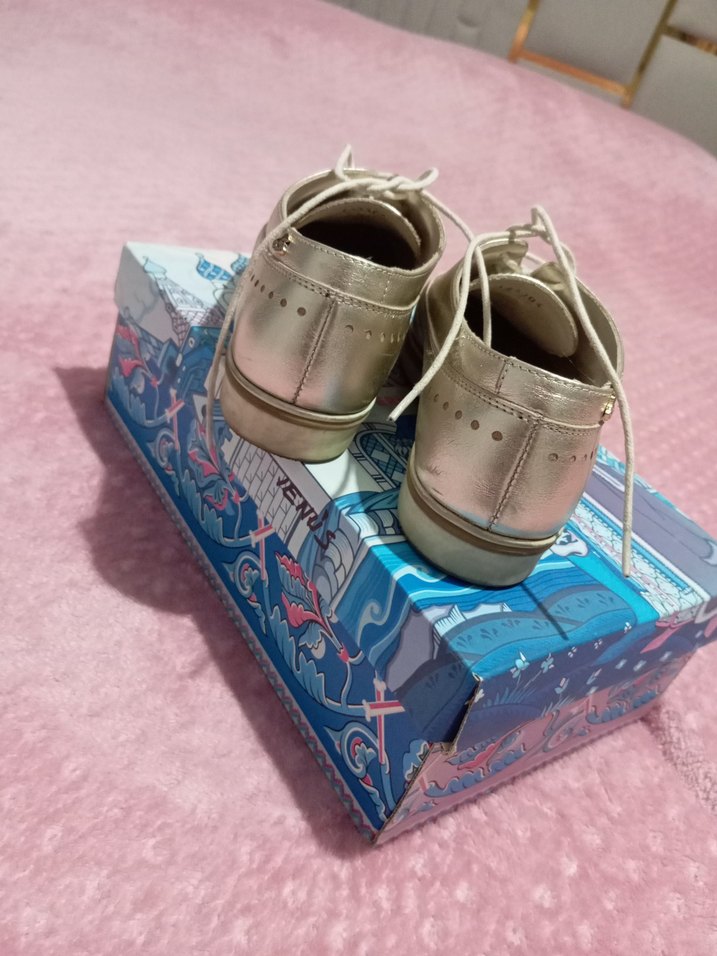 Altın Rengi Deri Dolgu Topuk Kadın Ayakkabı - Görsel 4