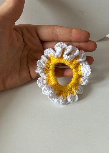 Sarı Beyaz Fırfırlı Örgü Toka - Görsel 2