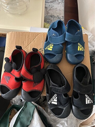 Adidas sandaletler