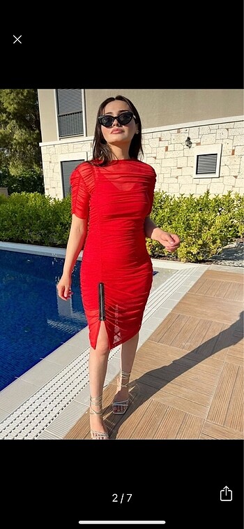Kırmızı Büzgülü Elbise