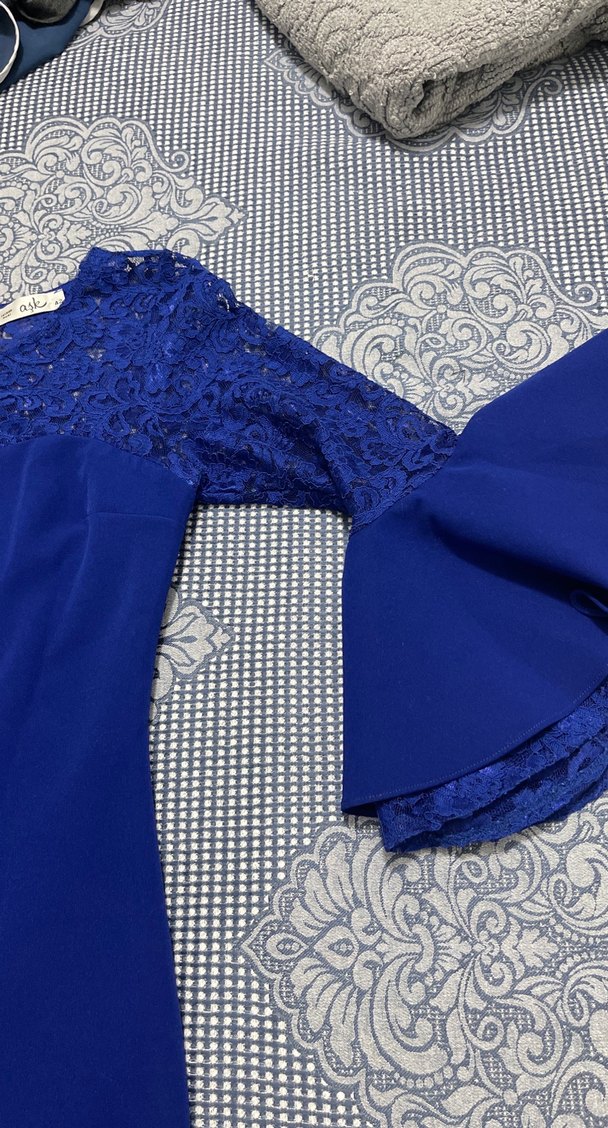 Koyu Mavi Dantel Detaylı Midi Elbise - Görsel 2