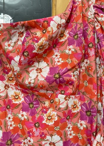 Pembe Çiçek Desenli Straplez elbise - Görsel 5