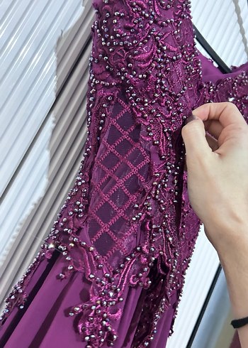 Mürdüm Nakışlı Uzun Abiye Elbise - Görsel 5