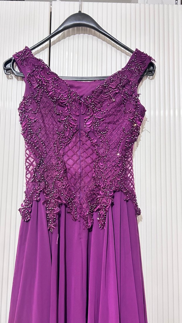 Mürdüm Nakışlı Uzun Abiye Elbise - Görsel 3