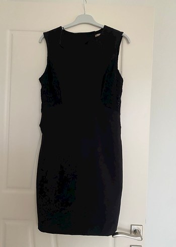 Dantel Detaylı Siyah V Yaka Midi Elbise - Görsel 2