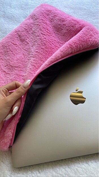 Beden Şeker Pembe Peluş Laptop/Tablet/Kitap Çantası